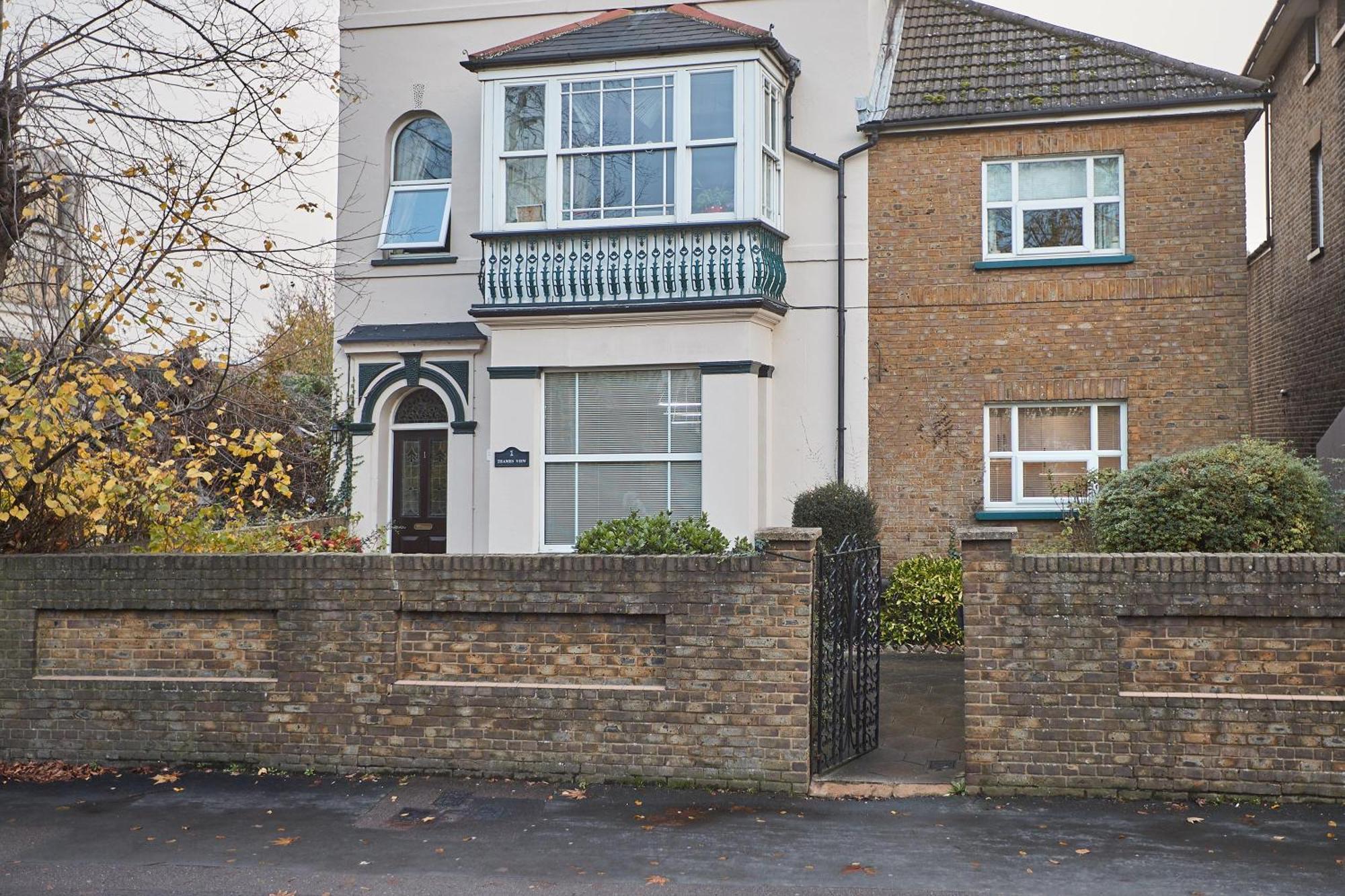 Host & Stay - Thamesview Staines-upon-Thames Exterior photo